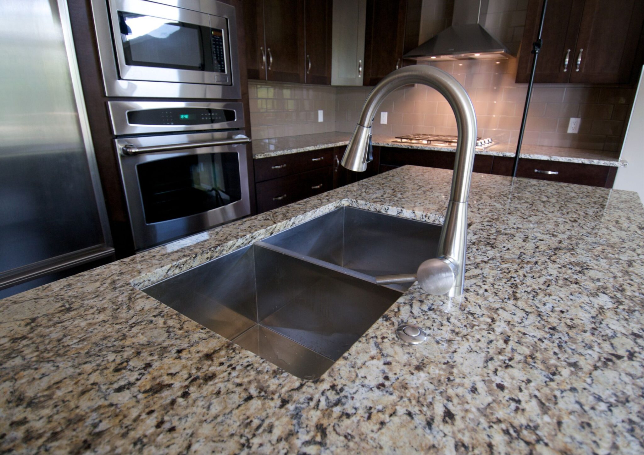 Porcelain Vs Quartz Choosing The Right Countertop