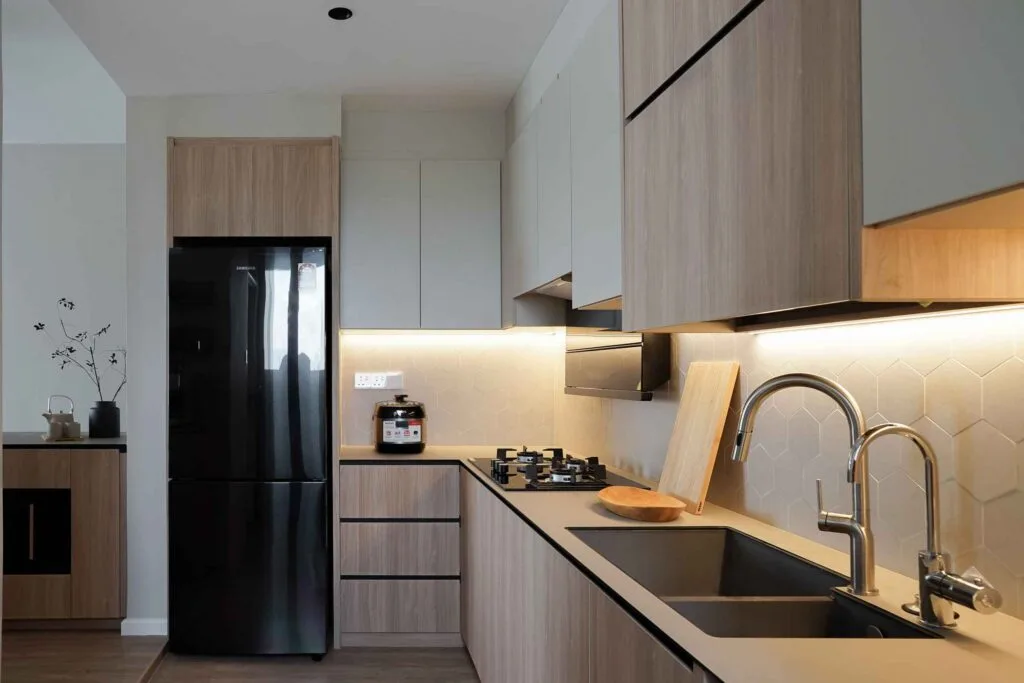 Modern custom kitchen cabinetry by AmpQuartz